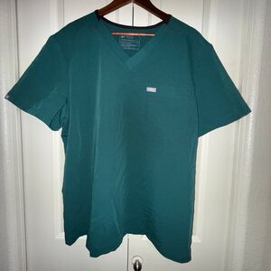 FIGS Scrub Top. Leon Three-Pocket Scrub Top Men’s XL